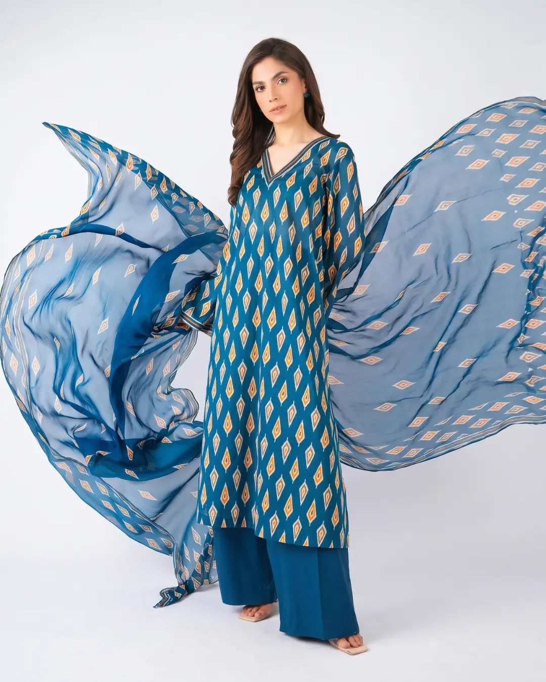 3 Piece Bareeze Unstitched Printed Lawn Suit – Zink Color